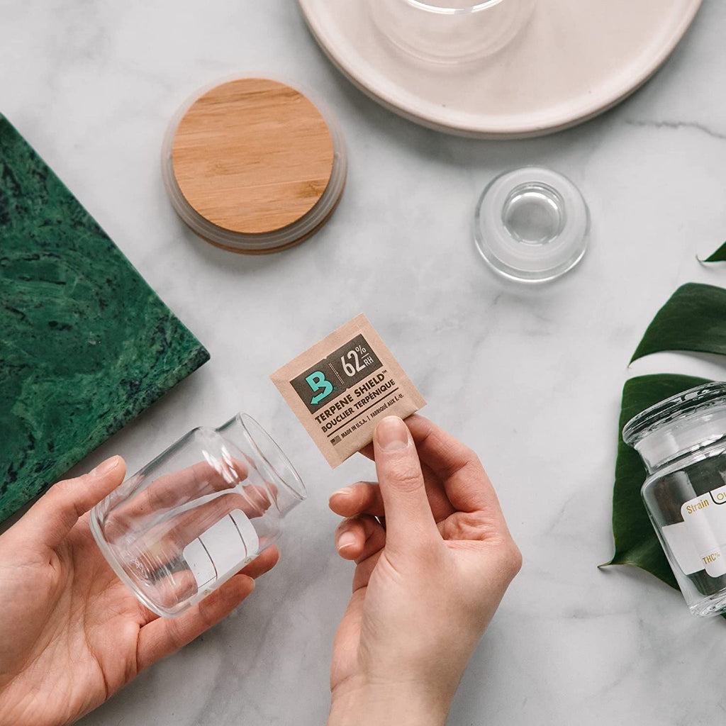 Boveda Terpene Shield 62% Humidity Control – Size 8 (8g) & Size 4 (4g)